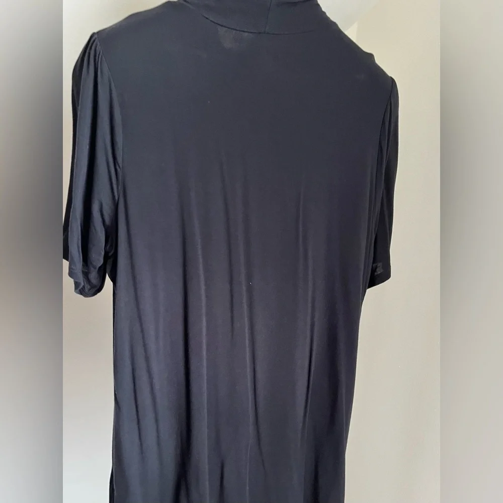 Apt. 9 Essentials short sleeved knit top. Ruched mock turtleneck. Black. - Picture 3 of 5